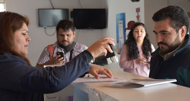 Hasta las dependencias de la Fiscalía Local de Calama llegó el director de CONAF Región de Antofagasta, Cristián Salas Papasideris, para realizar la denuncia.